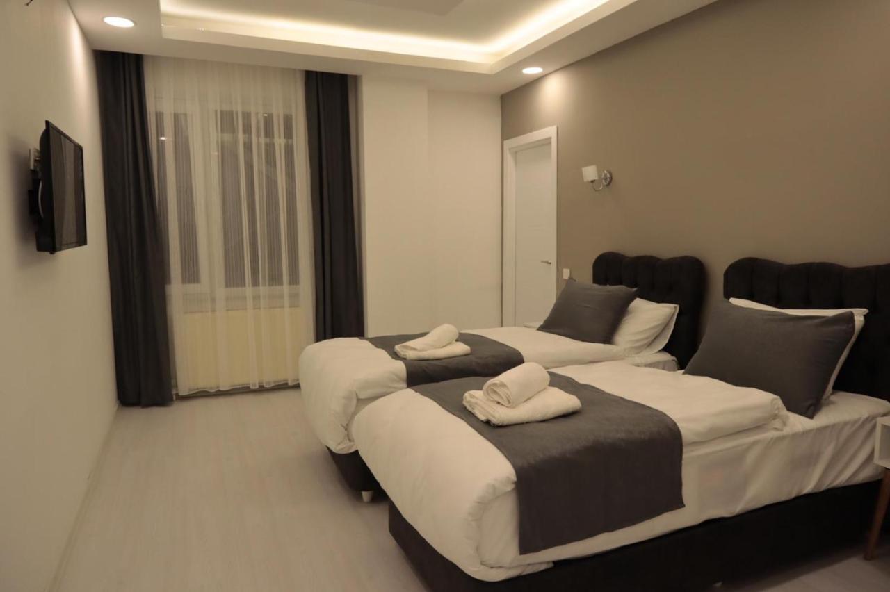 Asia Lees Istanbul